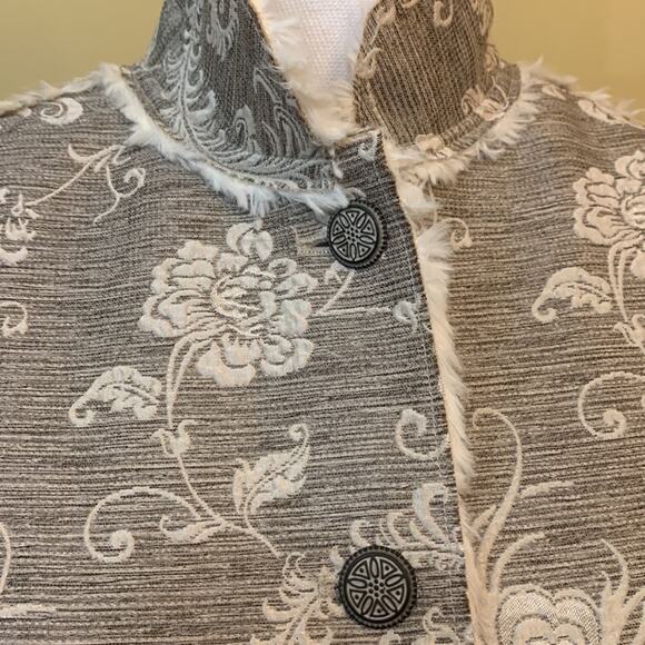 Chico’s Sherpa Lined Embroidered Jacket, romantic, elegant, classic, artisanal - Picture 4 of 8